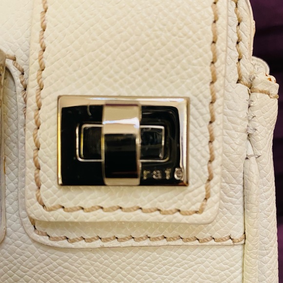 Rare White Leather Handbag - Picture 2 of 5